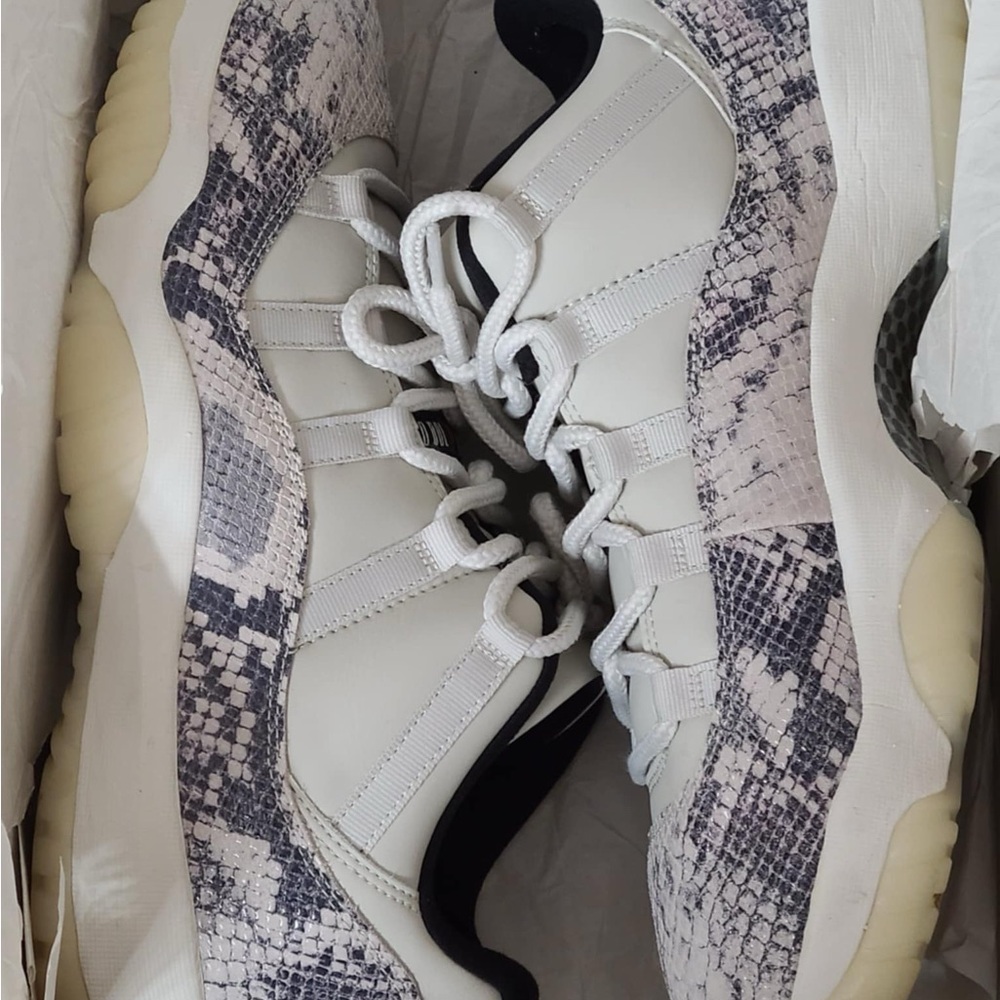 Jordan Sneakers White and Gray Snakeskin